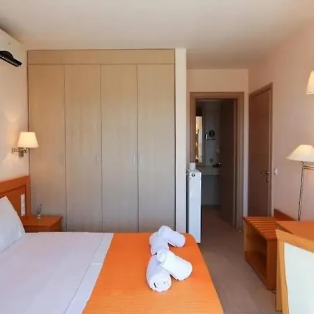 Luxury Nefeli In Skiathos Featuring An Exclusive Private Pool Oasis Trúlosz