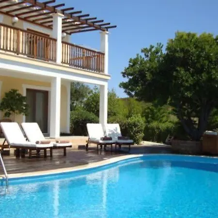 Luxury Nefeli In Skiathos Featuring An Exclusive Private Pool Oasis Trúlosz
