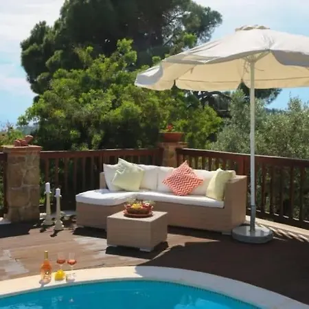 Luxury Nefeli In Skiathos Featuring An Exclusive Private Pool Oasis Τρούλος